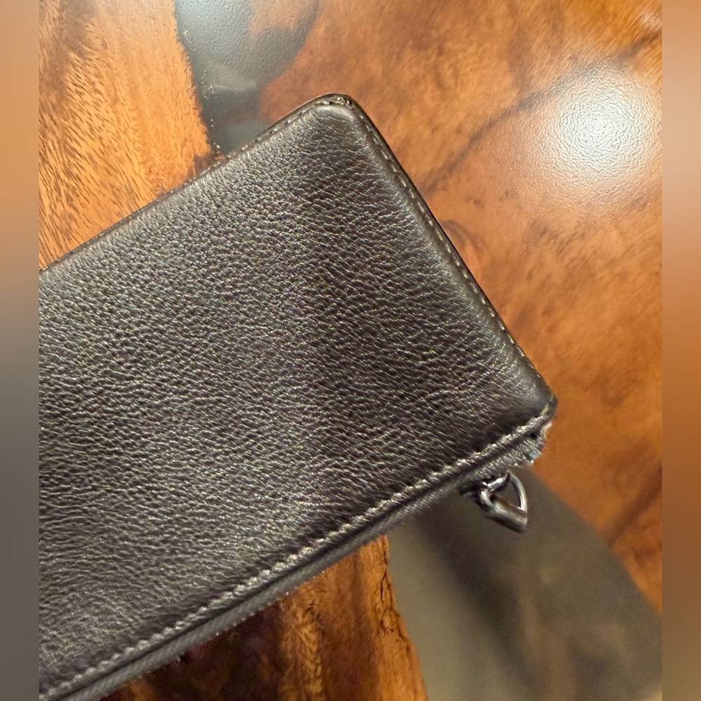 BRIGHTON Pretty Tough Collection
WALLET Leather, Studded Organizer Wallet. EUC⭐️ - Picture 9 of 13
